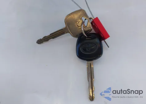 2005 Toyota Corolla Ce from USA, damaged, VIN 2T1BR32E85C462831